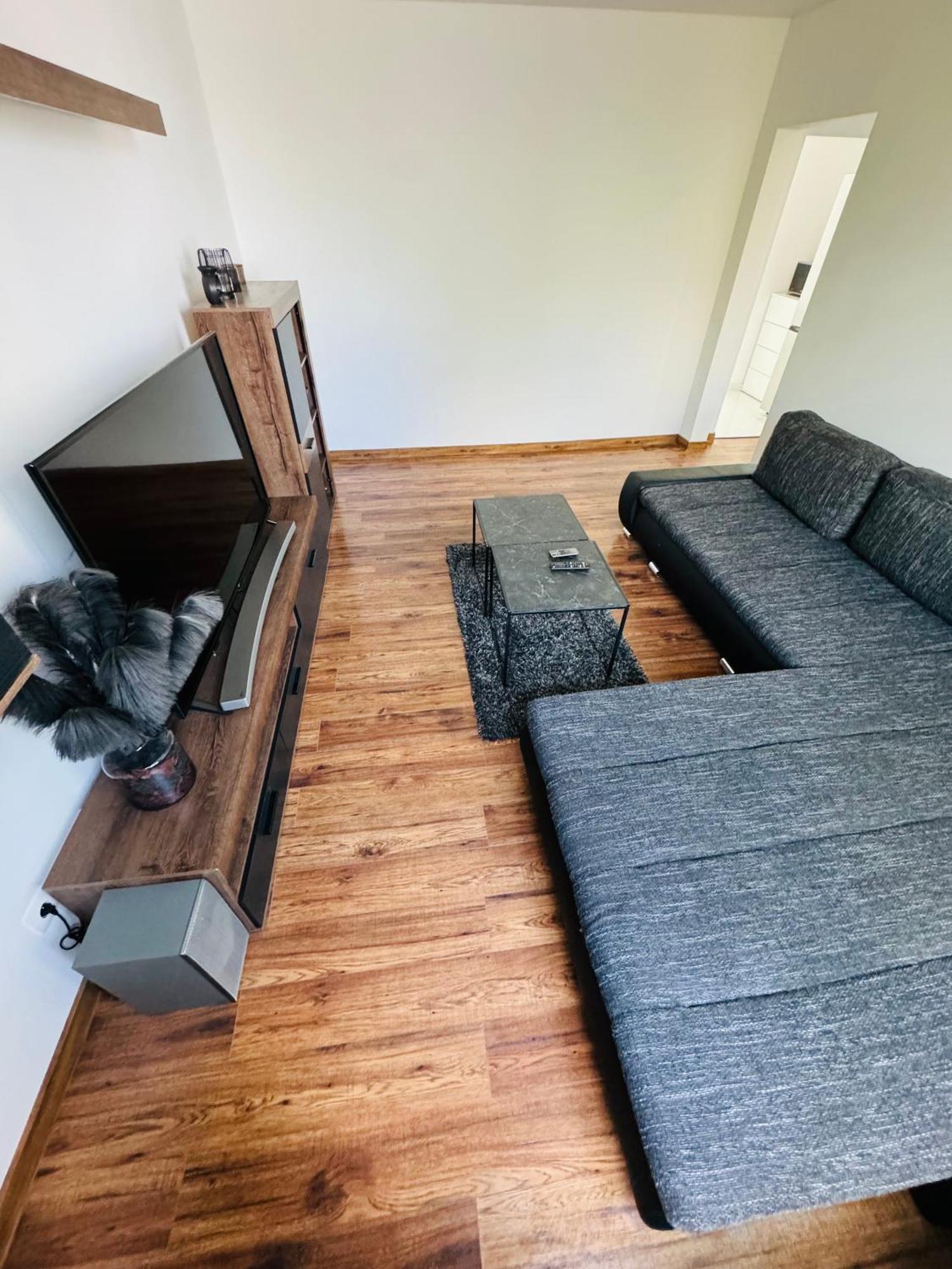 Peti Apartman Centrum Galanta Esterno foto