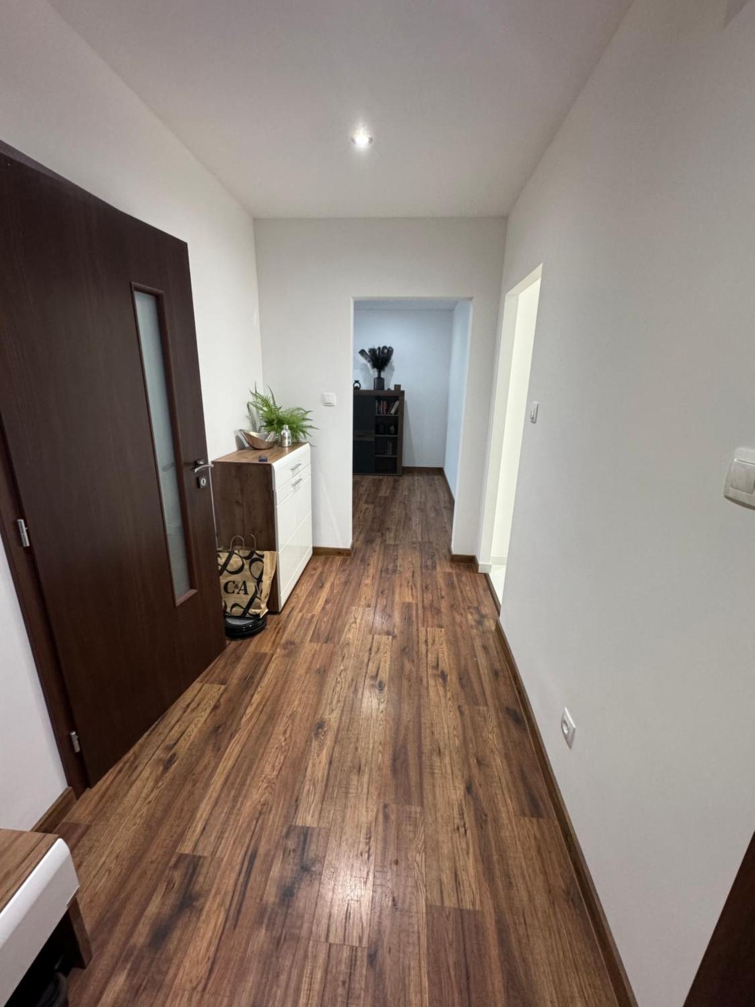 Peti Apartman Centrum Galanta Esterno foto