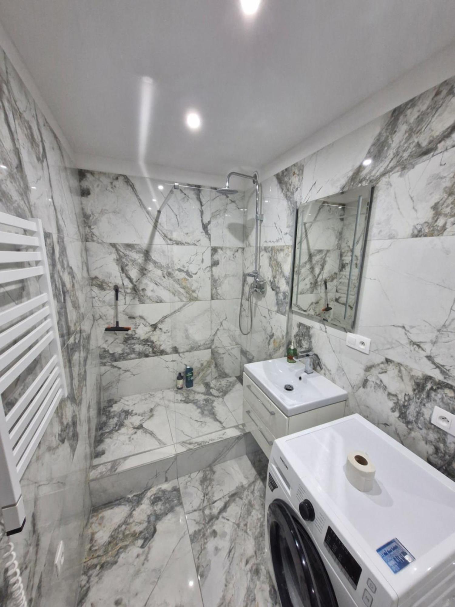 Peti Apartman Centrum Galanta Esterno foto